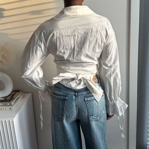 NWOT White Wrap Blouse V Neck Long Sleeve - Picture 4 of 7